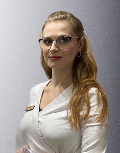 Dr Ewelina Kumiszcza